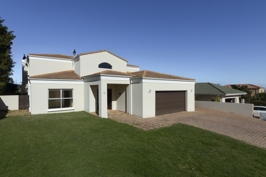To Let 4 Bedroom Property for Rent in Heldervue Western Cape